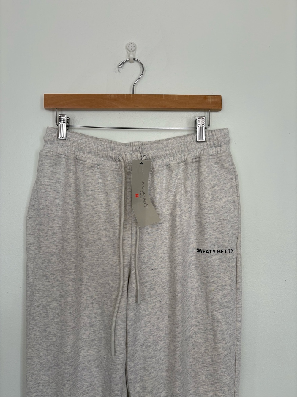Sweaty Betty || Revive Relaxed Joggers Sweatpants in Ice Grey Marl M NWT - Picture 3 of 11